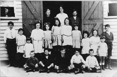 Photograph, Halls Gap Primary School Number 3058 with Students & Teacher 1924