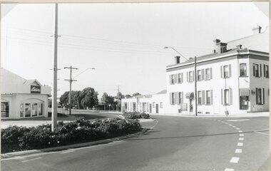 Photograph, Main Street and Patrick Street corner in Stawell 1996