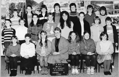 Photograph, Stawell West Primary School Number 4934 Grade 6 -- Named 1986