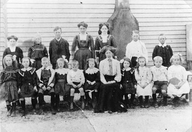 Photograph, Warngar State School Number 2174 Students now named Kanya