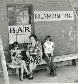 Photograph, Bolangum Inn & Post Office at Kanya with Mrs Molly Wallace