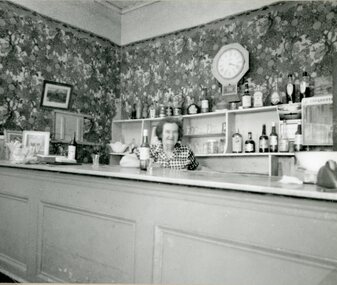 Photograph, Bolangum Inn at Kanya with Molly Wallace at the Bar