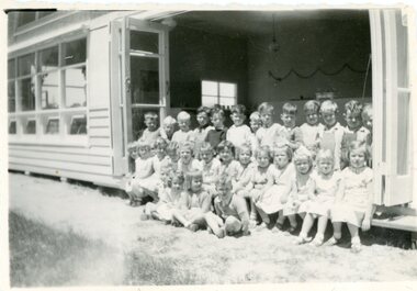 Photograph, Lady Brooks Kindergarten