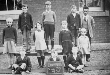 Photograph, Deep Lead School Number 521 Students -- named 1934