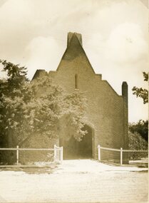 Photograph, Stawell Grammar School in Smith Street Stawell