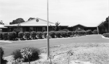 Photograph, Helen Shutt Nursing Home in Sloane Street Stawell