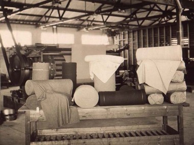Photograph, North Western Woollen Mills -- Spinning & Dispatch Dept
