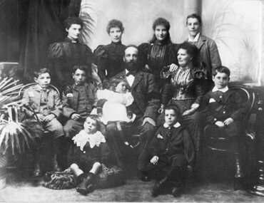 Photograph, Dalziel Family c1900’s -- Studio Portrait