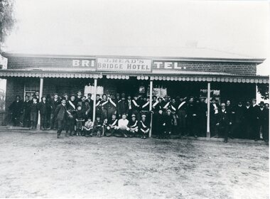 Photograph, Bridge Hotel on the Navarre Road Concongella