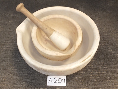 Archive, Mortar & Pestles (Pharmacy) Pleasant Creek Training Centre
