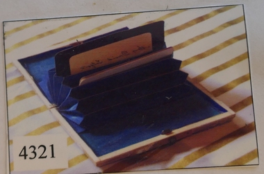 Memorabilia - Realia