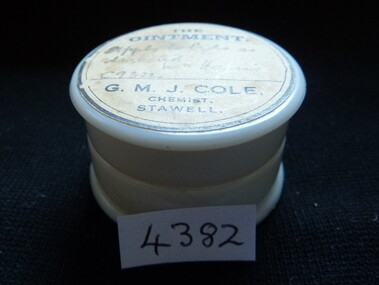 Memorabilia - Realia, 1940's