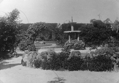 Photograph, Central Park Gardens, c1910