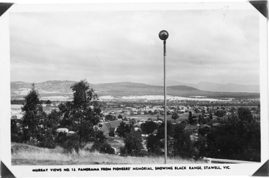 Photograph, Panorama of Stawell from Pioneer's Memorial, towards the Black Range. Murray Views No.13
