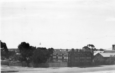 Photograph, Diamond House