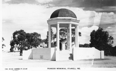 Photograph, Pioneers’ Memorial on Big Hill 1947 -- 3 Photos -- Coloured