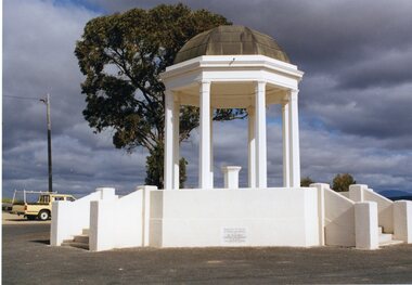 Photograph, Pioneers’ Memorial and Plaques on Big Hill --3 Photos -- Coloured