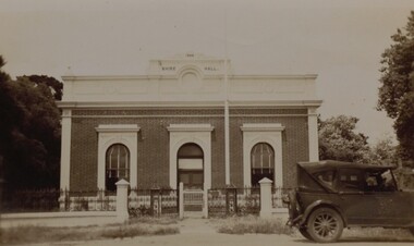 Photograph, Stawell Shire Hall 1866 in Longford Street c 1920