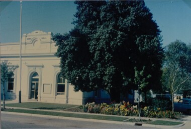 Photograph, Stawell Shire Hall -- Coloured