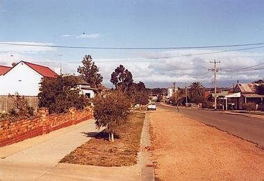 Photograph, Houston Street looking towards Grampians  -- Coloured