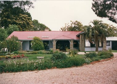 Photograph, "Woodlands" childhood home of Mary Greene who became Lady Mary Stawell by Stawell Councillors Staff and Society