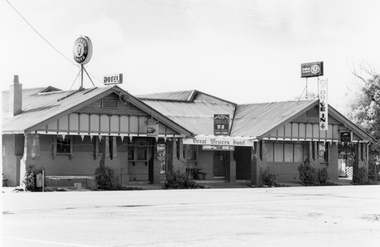 Photograph, Great Western Hotel formerly the Shakespeare Hotel 1991