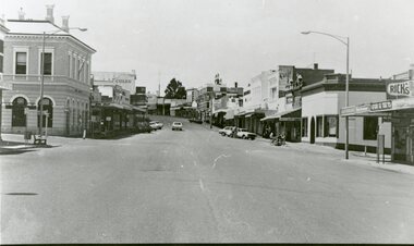 Photograph, Main Street Stawell looking East from west of Wimmera Street