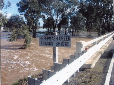 Photograph, Trasks Bridge at Sheepwash Creek at Campbells Bridge in flood 2011