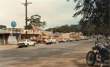 Photograph, Shopping Area at Halls Gap 1985