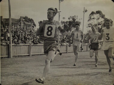 Photograph, K.R.T. Trembath Runner from Port Melbourne in the 440yds Final 1958
