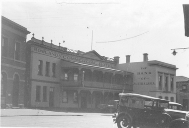 Photograph, Rowland's Commercial Hotel in Upper Main Street Stawell 1938