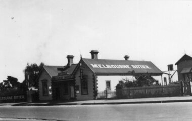Photograph, Railway Hotel in Lower Main Street Stawell with proprietor Bill Earle 1938