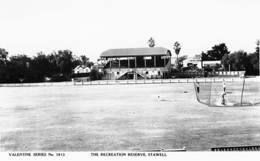 Postcard, Stawell Central Park Oval looking towards No1 Grandstand c1930 -- Postcard