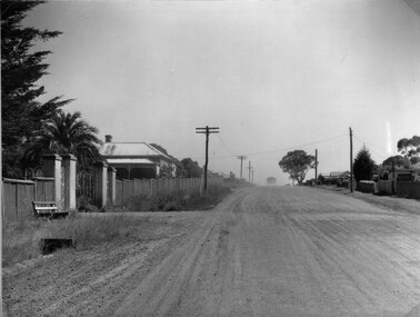 Photograph, Stawell Cemetery Gates & Sexton’s House looking from Barnes Street looking up Cypress Street