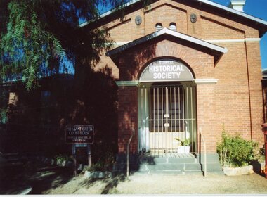 Photograph, Pleasant Creek Court House c2000 -- 3 Photos -- Coloured
