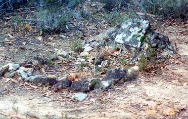 Photograph, Unknown persons Headstone in the Ironbarks Forest Stawell 2004 -- 3 Photos -- Coloured