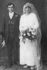 Photograph, Mr Frederick Morgan & Mrs Doris Morgan nee Curran -- Wedding -- Studio Portrait