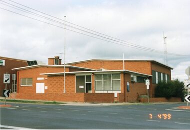 Photograph, Stawell Telephone Exchange building 1999 -- Coloured