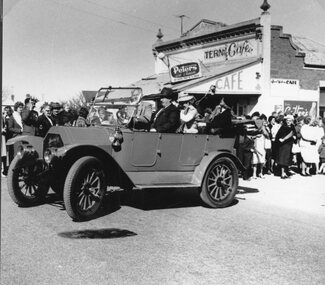 Photograph, Great Western Primary School Centenary with a Motor Car 1911 Maxwell leading the Procession1967