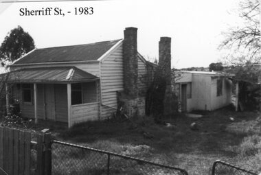 Photograph, Randle Family Home in Shirreff Street 1983