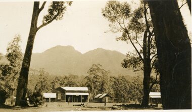 Photograph, Stawell Water Supply Borough Hut