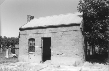 Photograph, Small Brick Cottage at the rear of the Wehl Family home "Carlsruhe" on the Western Highway