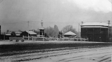 Photograph, Stawell Coffee Palace formerly the Castlemaine Hotel in Lower Main Street with snow on ground 1949