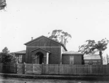Photograph, Pleasant Creek Courthouse in Longfield Street Stawell c1900
