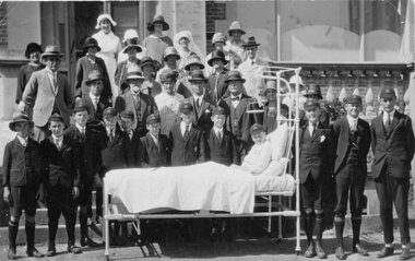 Photograph, Pleasant Creek  Hospital & a Presentation of a bed by the Stawell Technical School 1926