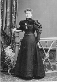 Photograph, Miss Barbara Wright "Cross Keys" Ararat -- Studio Portrait