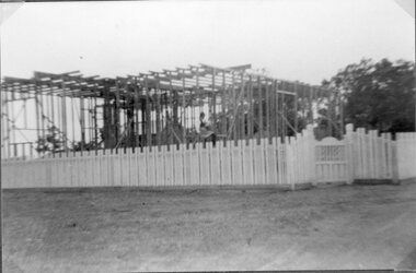 Photograph, Home under Construction in Walker St Stawell -- owned by Mr R L Henderson