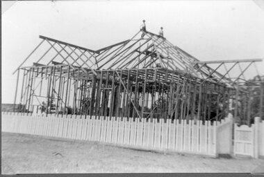 Photograph, Home under Construction in Walker St Stawell -- owned by Mr R L Henderson