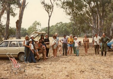 Photograph, Stawell Field Naturalists at Lake Lonsdale  -- 5 Photos -- Coloured
