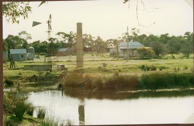 Photograph, Bennett Family Home in Deep Lead c1980 -- Coloured